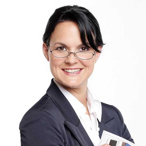 Porträt von Anna Weber, Softwareentwicklerin und Kursleiterin